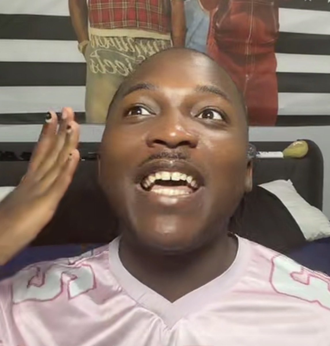 OFFSET charts updates tweet media