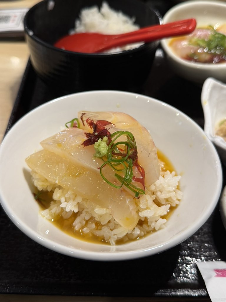 Yomi.AUS tweet media