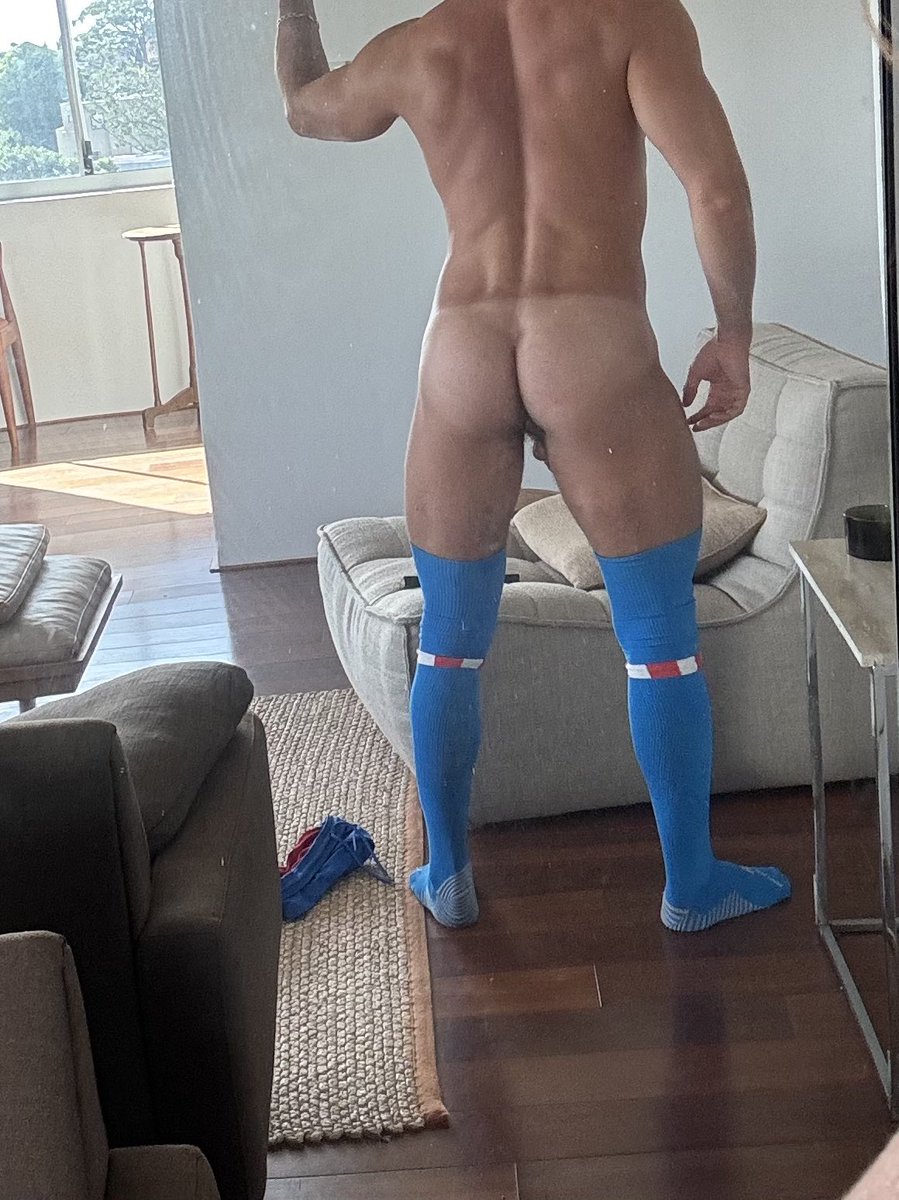 RubberBrit tweet media