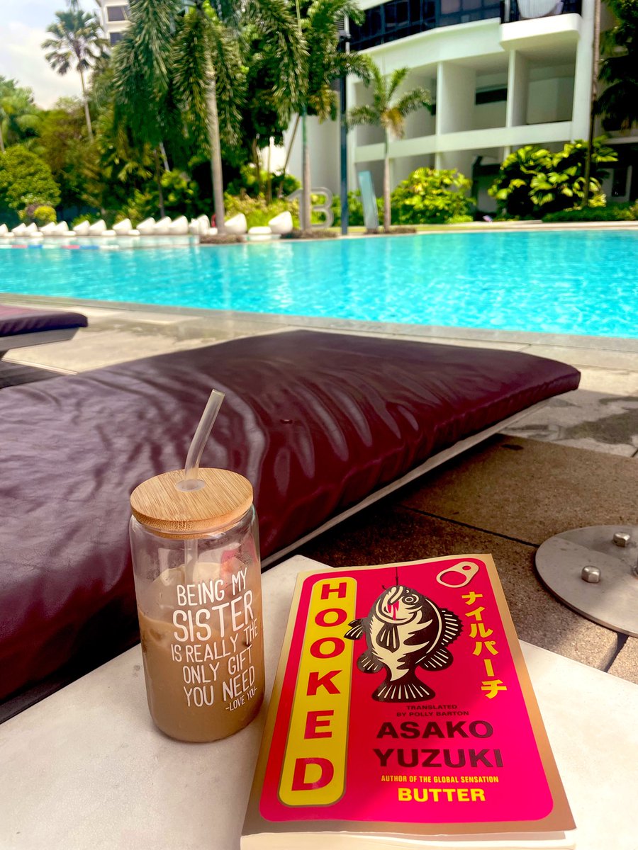 TaraTeacher1's tweet image. Pool day #homesweethome #singapore #home #newbook #relax