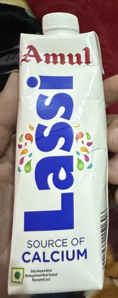 BasharatDar_R's tweet image. Lassi… or liquid dessert?  

Amul Lassi packs 6 tsp sugar in one box.  
Calcium is there,…..but sugar steals the show.  

Traditional drink ➝ turned into a sweet beverage.  

#FoodScience #HiddenSugar #ThinkBeforeYouDrink #Amul