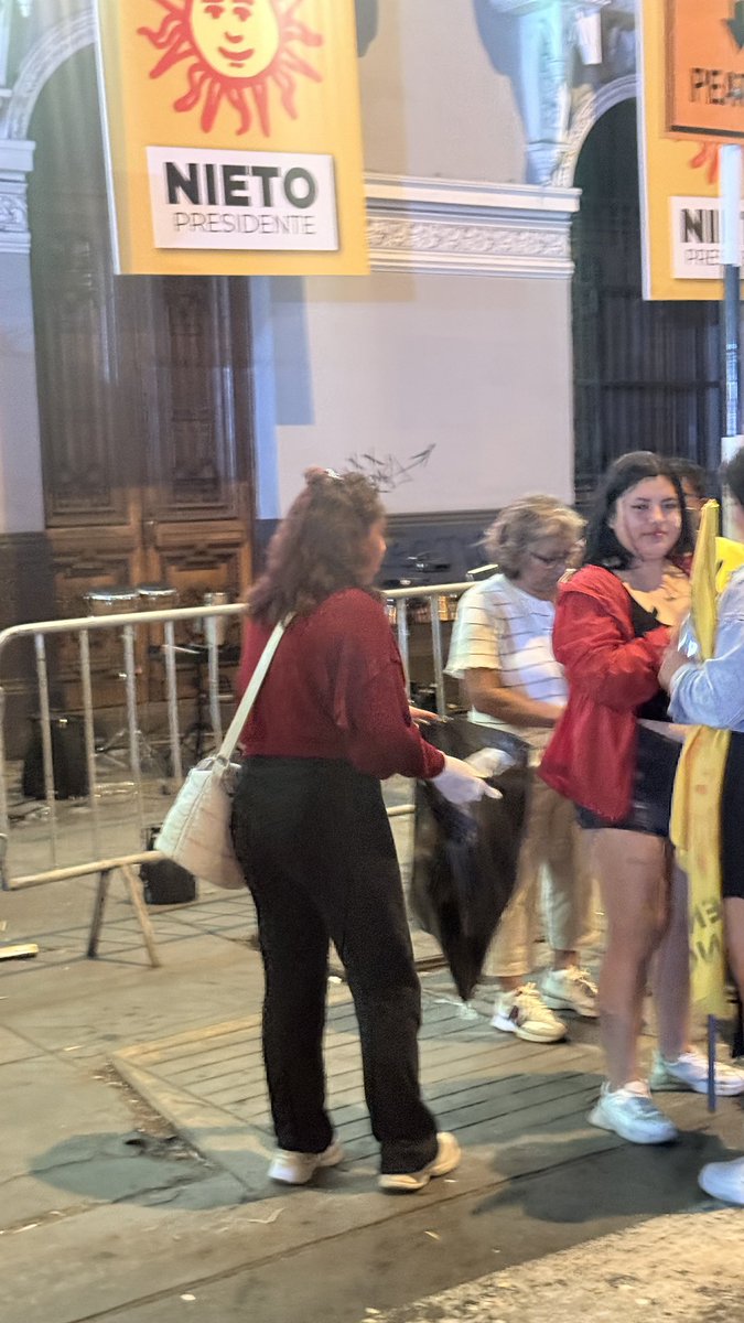 Love comes Baek tweet media