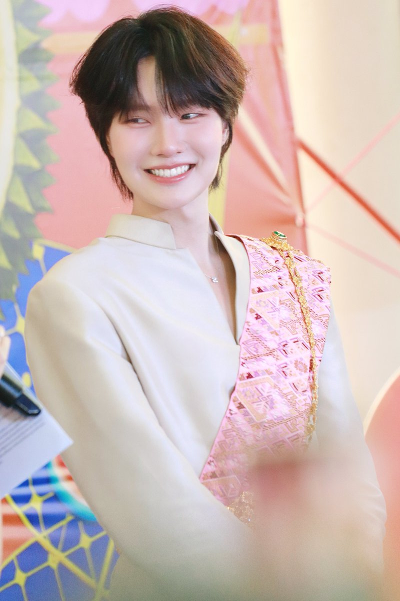 𝐟𝐥𝐨𝐰𝐞𝐫𝐰𝐚𝐲 tweet media