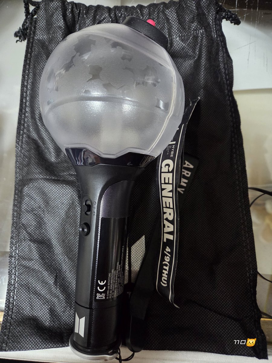 잊지 못할 우중콘 
내자리는 지붕있는 3층 보송보송 😁 
악조건에도 역시 방탄은 방탄이었다👏👏👏
마지막이 될 쌀알 삼미밤🪇
얘가 젤 귀여운데 계속 쓰게해주시면 안돼나요 쌀알 못 보내
