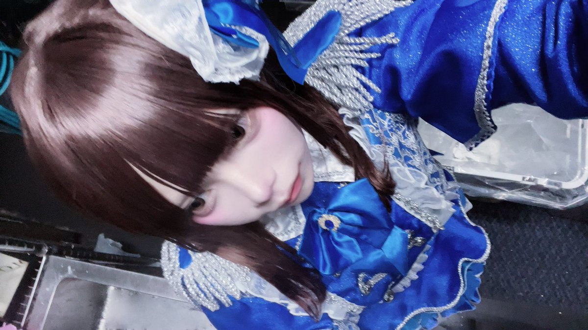 御霊へる tweet media