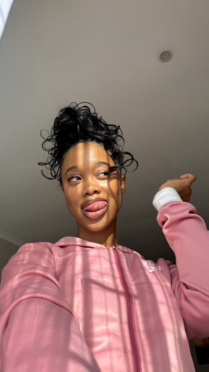 Nzewuwo😁 tweet media