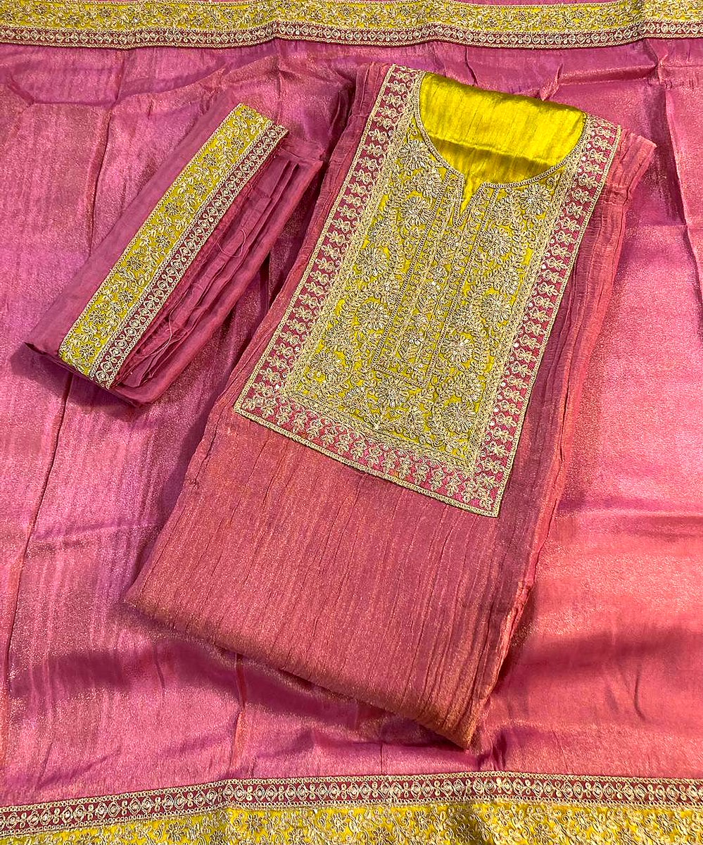 modish_outfit's tweet image. Step into elegance with this latest tissue shimmer unstitched suit, party wear, and wedding suit, designed to make every woman feel effortlessly stylish. 
#modishoutfitindia #unstitchedfabric #UnstitchedSuits #suitset #salwarsuits #punjabisuits #traditionalsuits #weddingsuits