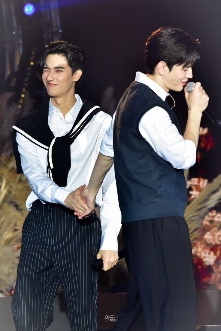 zzzak.polcayuni tweet media