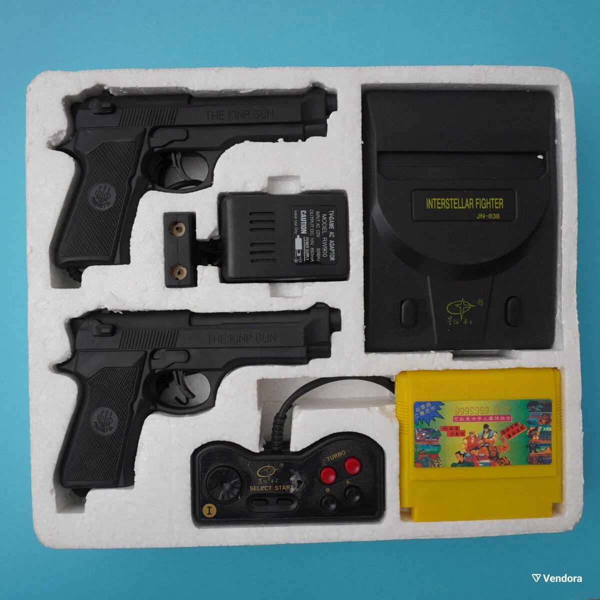 401_db's tweet image. Updated item at Unauthorizon.
*with images from the boxed one.
Brand:  星际斗士
Name: INTERSTELLAR FIGHTER, TELEVISION COMPUTER GAME 
Model: JN-838
Region: China

#Famicom/#NES based console, released by 顺德市勒流镇勒南新颖电子厂.

unauthorizon.org/record/recoR3r…

#famiclone #retrogame