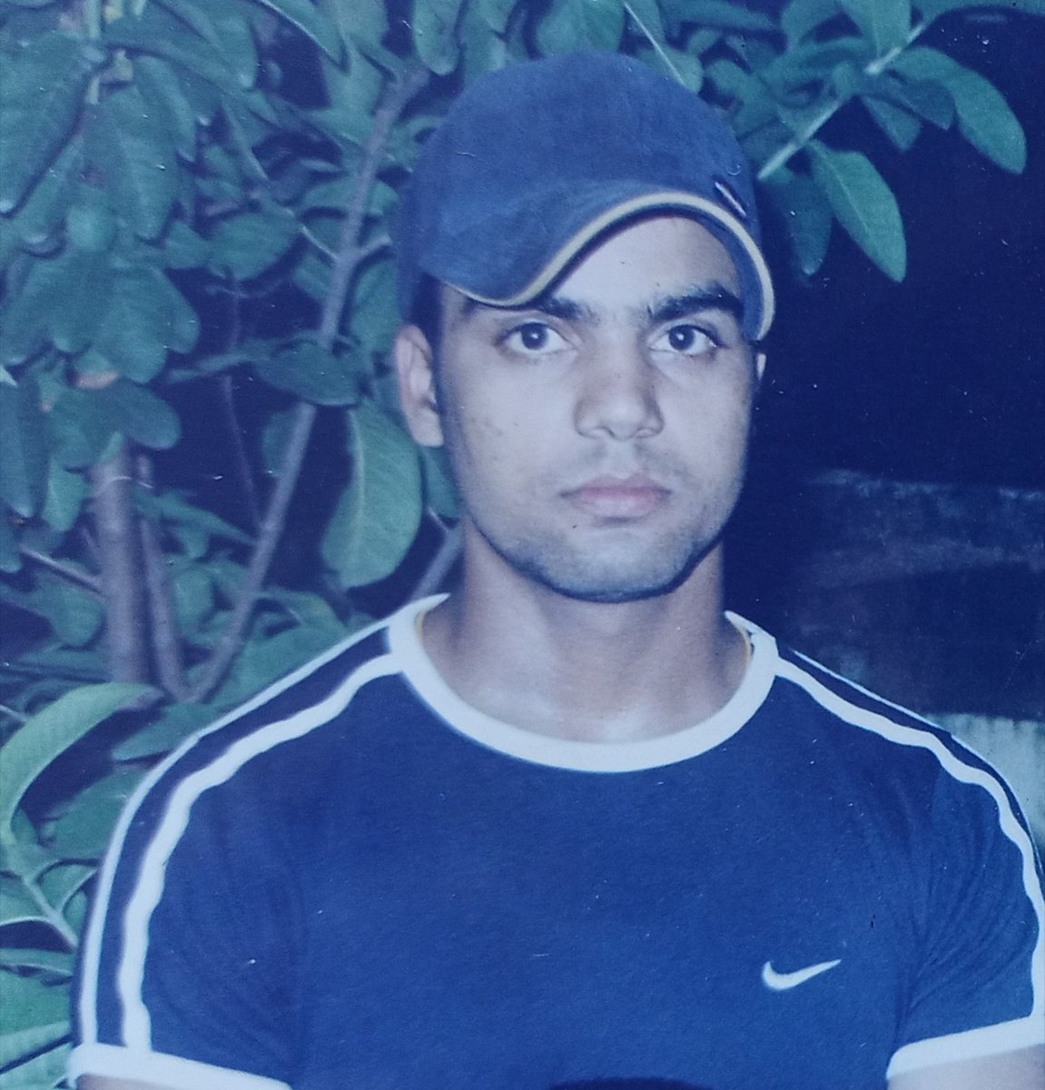 ThrowBack <a href="/2000/">charlie 2000</a>
Analog.