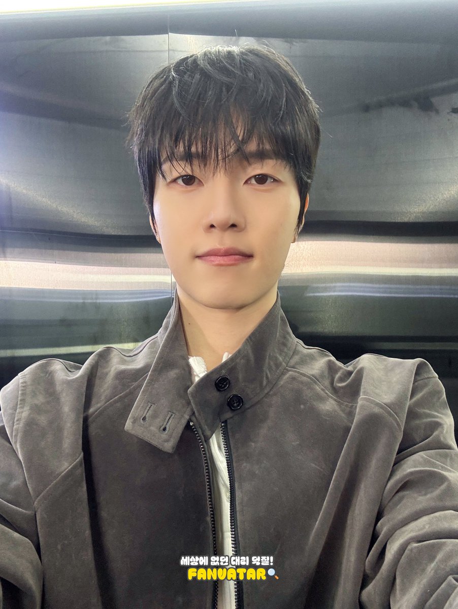 fanvatar_tvlab's tweet image. ✨FANVATAR Behind Photo✨

슬레이가 한 번 귀호강 시켜서
이제 아무거나 못 듣는 귀가 됨..🤣
책임져요..💖

@CUBE_SLAY

#슬레이 #SLAY #팬바타 #FANVATAR