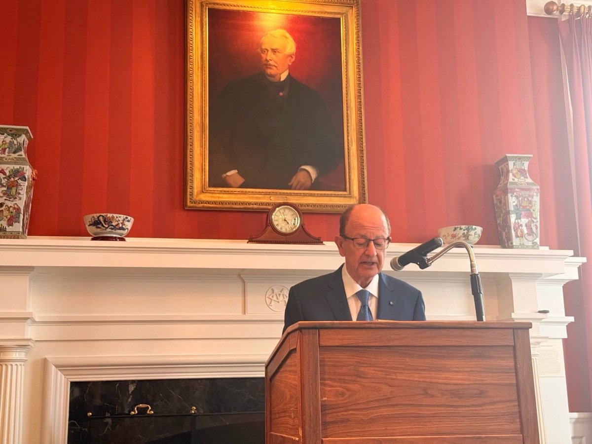 C. L. Max Nikias tweet media