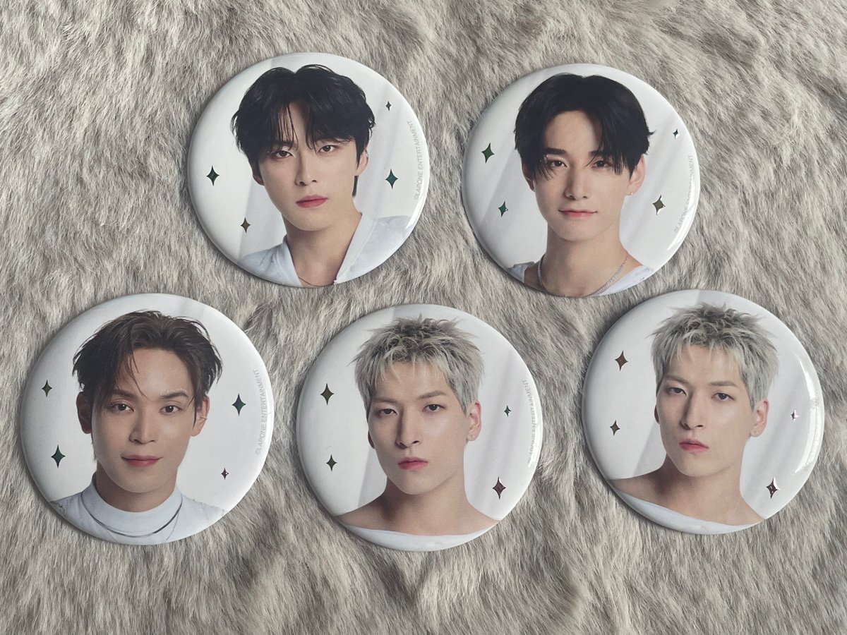 S☺︎M tweet media