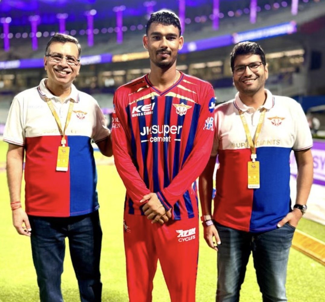 Hot cricket club tweet media