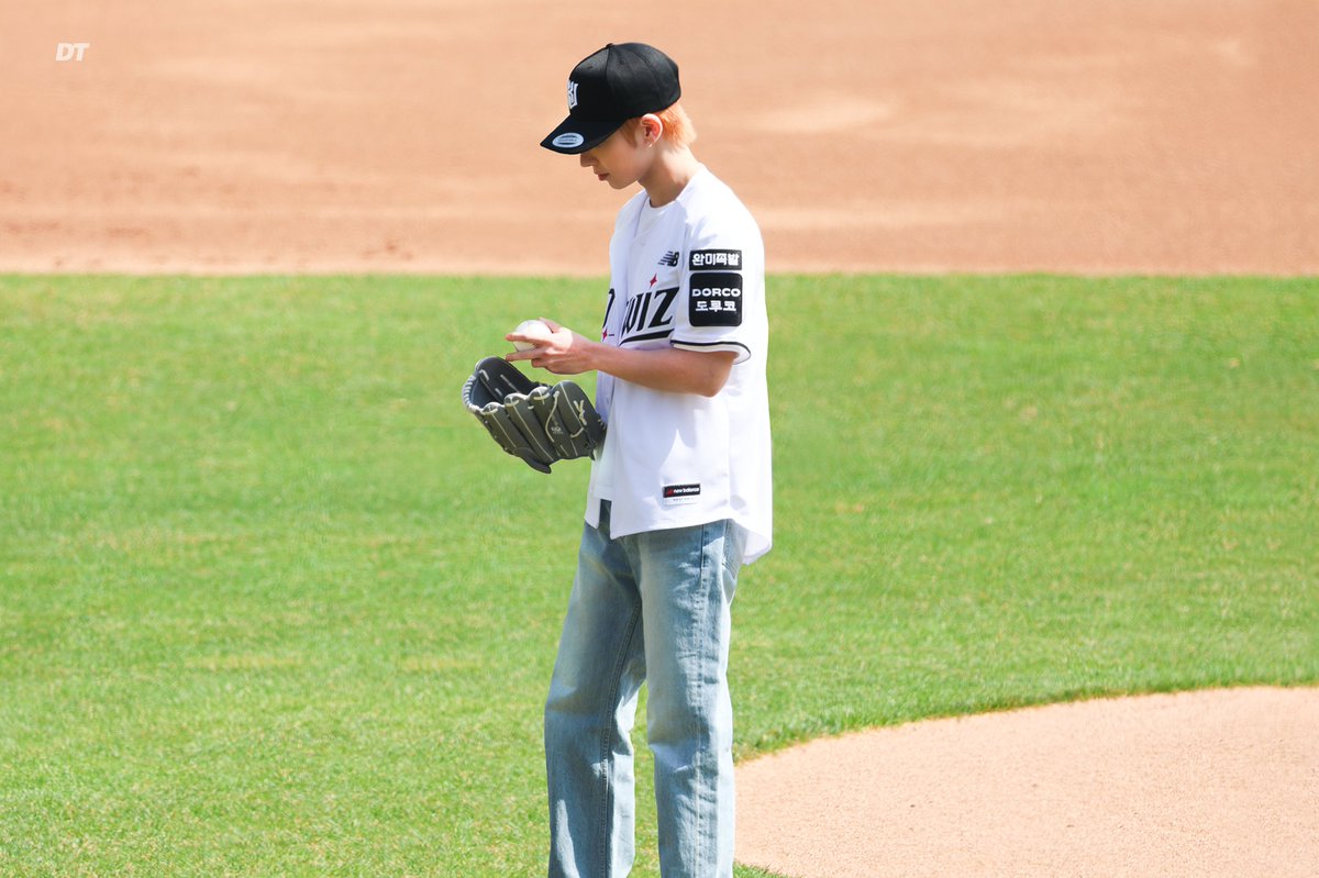 이목련 tweet media