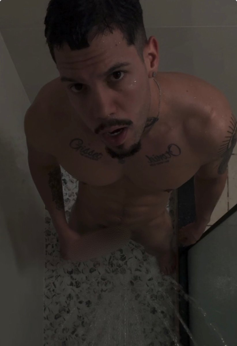 Un videito bañándome 💦

unlockt.me/v/81b7f659d5