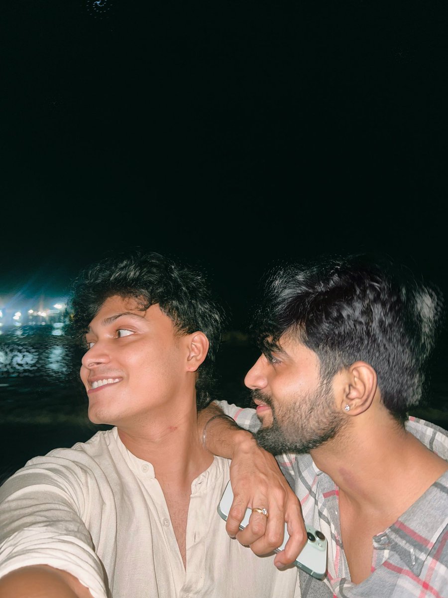 yash_cc_'s tweet photo. Where silence feels like poetry 🧿❤️✨ https://t.co/EJOFoFuu07