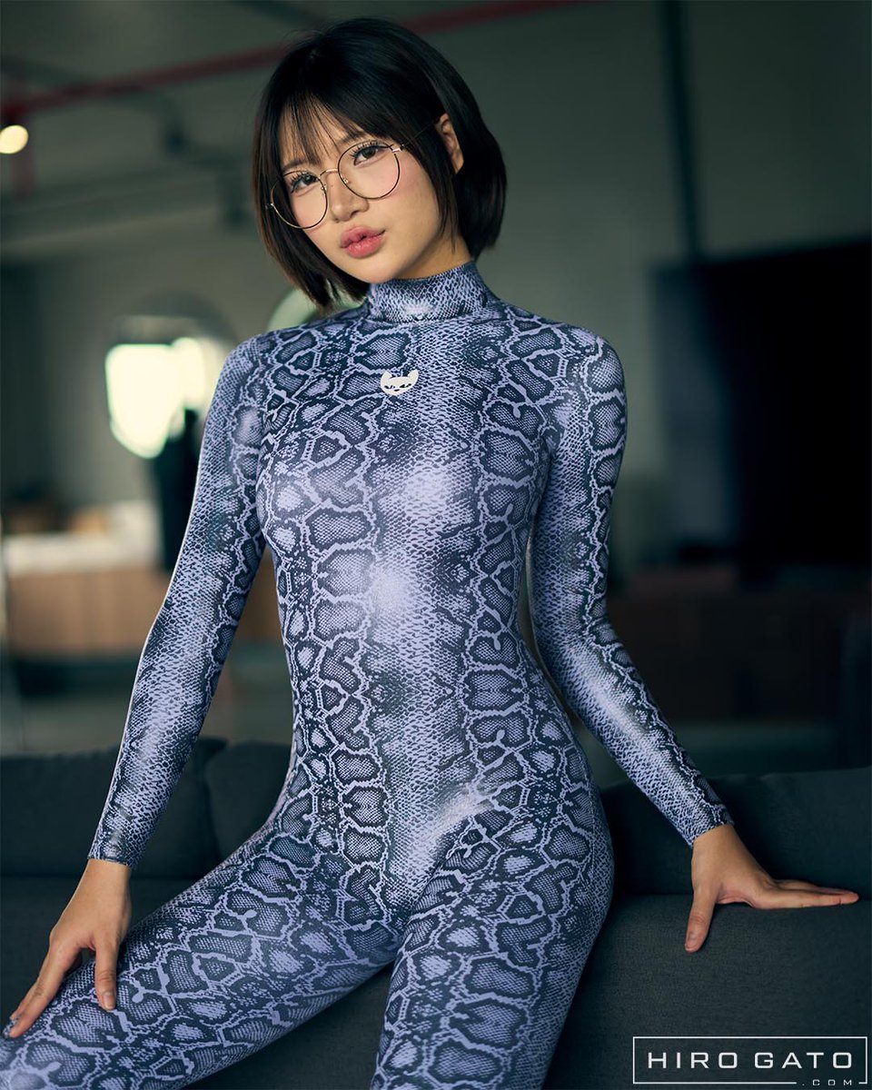 gato_hiro's tweet image. Kanompang wrapped tight in one of our "SNAKESKIN" #Catsuit — cool and untouchable!

Get it here :👉hirogato.com
More of her on Patreon! 👉Link in Bio

#bodysuit #catsuite #spandex #lycra #catsuit #satin #lycrafetish #レオタード #ハイレグ #水着 #パンスト #タイツ