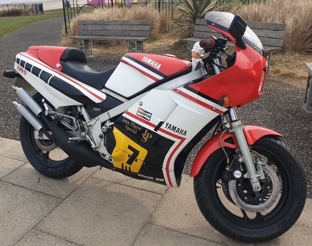 Motorcycles2T's tweet image. 1984 Yamaha RZV500R for sale for £12,750...

#cheap 

facebook.com/share/1DJhkenr…