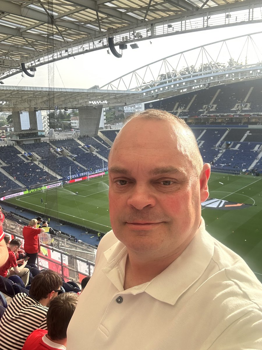 LucasLacassie's tweet photo. #NFFC #TrickyTrees #Reds #Forest #AwayDays #AwayFans #EuropaLeague #UEL
(📷 GaryMarriott007) https://t.co/qRJ91JxMXk
