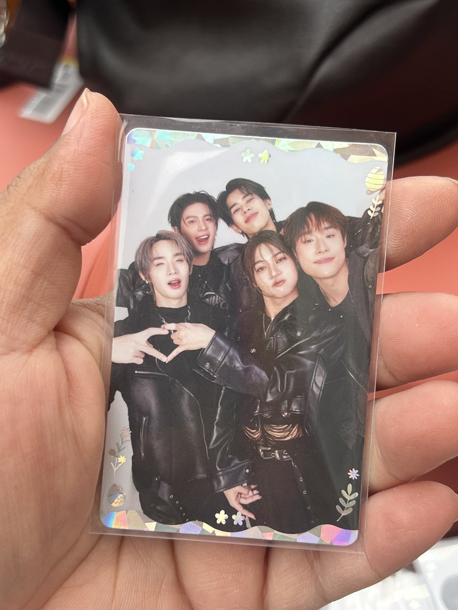 hongkitty!⛅ tweet media