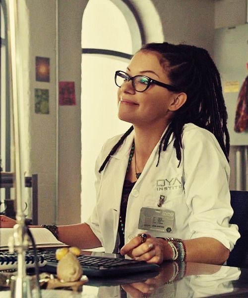 looms 🎧 ⋆˚✿˖° | nw orphan black tweet media