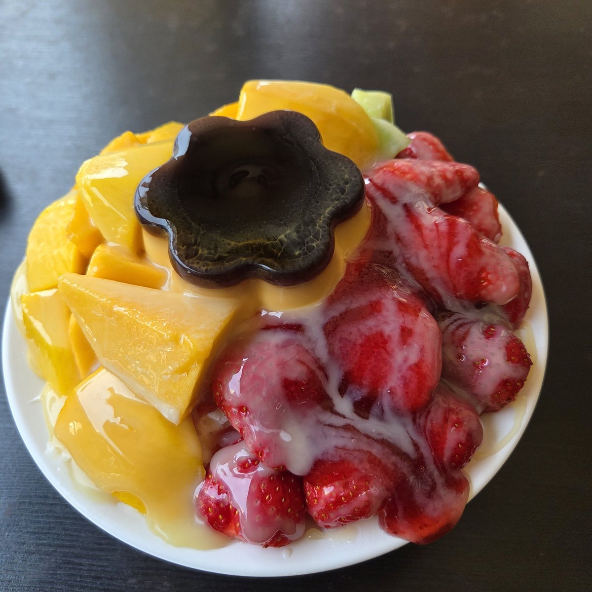 hingpingqyuuung's tweet photo. 너무 맛있어서 극락다녀왔어요..... 솔직히 혼자 먹기 너무 많은데 맛있어서 끝까지 먹었어요 진짜 맛있어요. 가오슝 가면 꼭 드세요 https://t.co/I5ZHpJsEwG