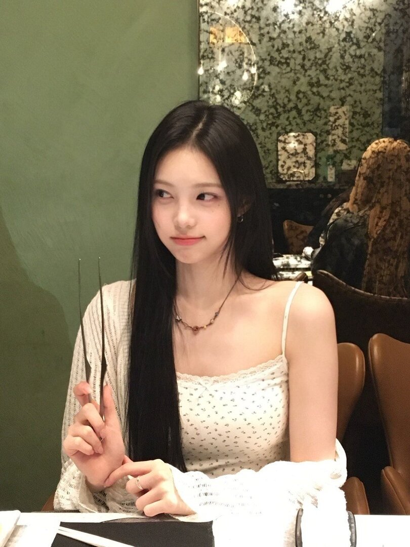 selfolssi ♤ tweet media