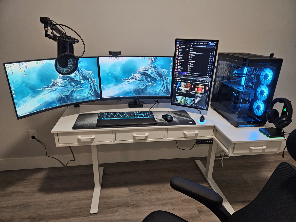 Einerjar tweet media