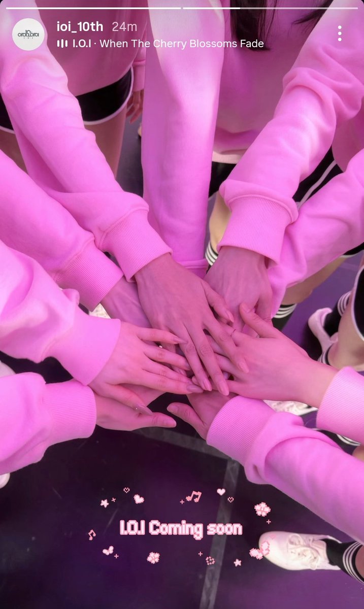 🌕🍒 tweet media