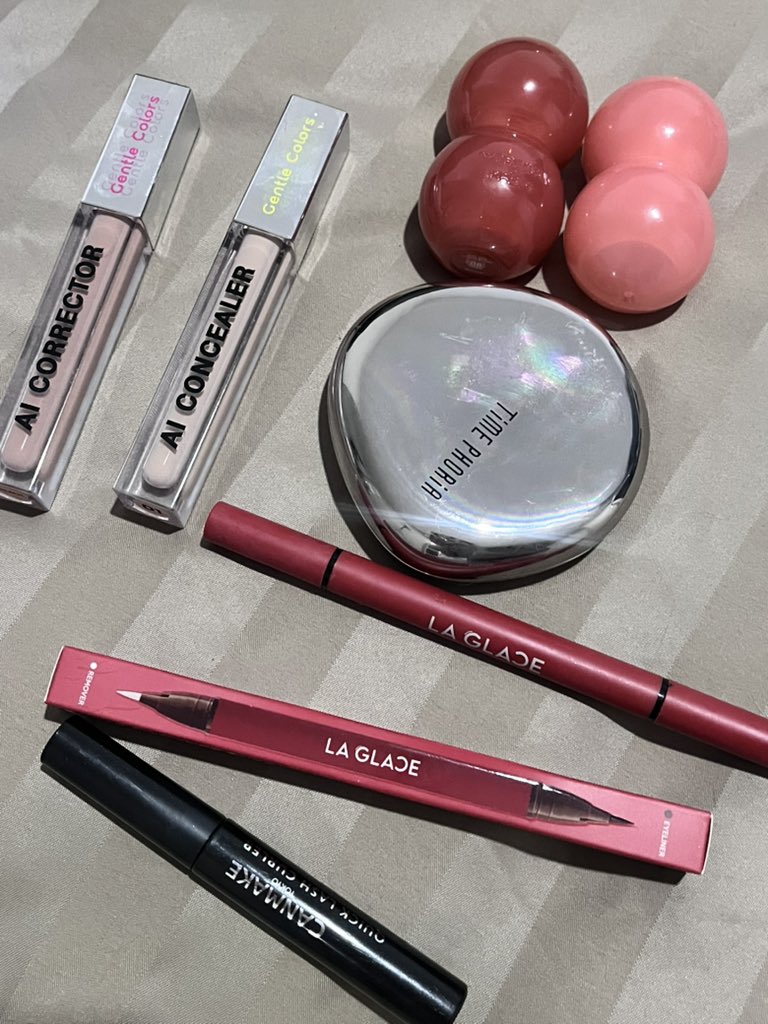 ลอปอ. tweet media