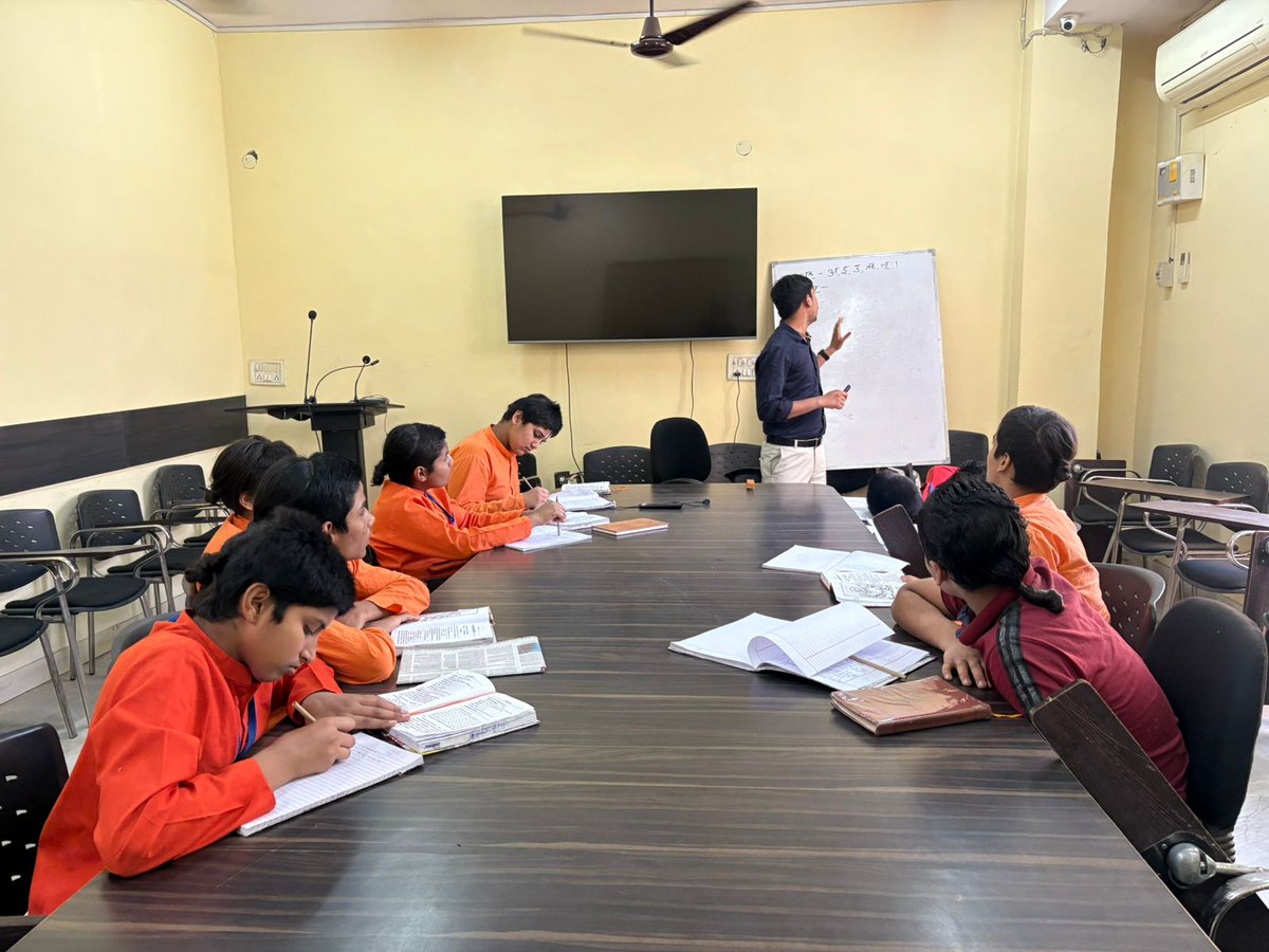 Samskrit Promotion Foundation tweet media