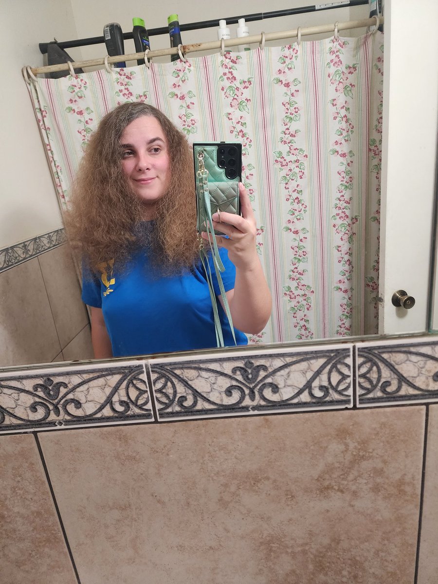 autumnaustin30's tweet image. Decided to straighten my hair took me 1 hour to fully straighten ❤️ #throne #wish throne.com/autumnadorable