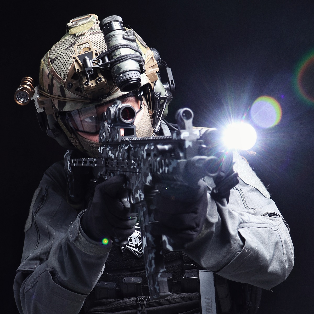 weltool's tweet photo. The W65B V2 weapon light has been upgraded with:
1. Higher candela
2. Higher lumens
3. No delay
4. Potted
5. More rounded hotspots https://t.co/kz7JzEO6v4