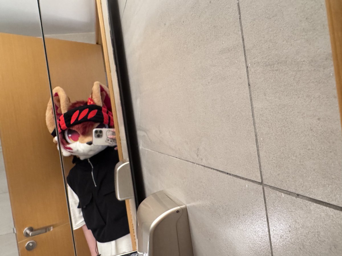 Shuhuapaidui's tweet photo. 新的小狗 #furry #fursuit #兽装 https://t.co/VWoZTSQ5t0