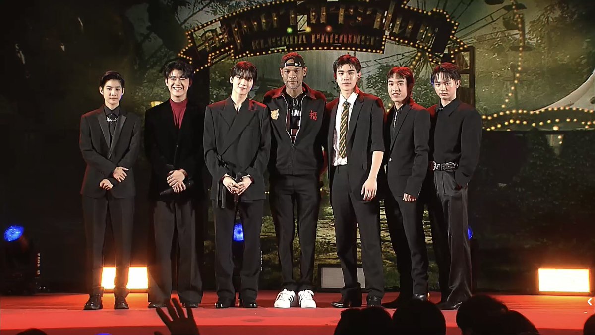 เอ๋ง tweet media