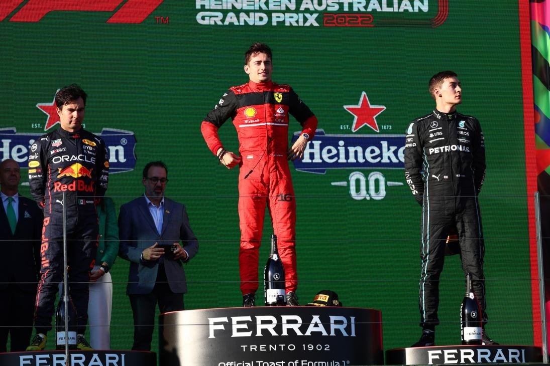 MsportXtra's tweet image. #F1 #OnThisDay, April 10th 2022. A pretty straightforward #AustralianGP with polesitter @Charles_Leclerc winning the race, @SChecoPerez 2nd, @GeorgeRussell63 3rd, bad luck for @Max33Verstappen and @alex_albon pitting very late. youtube.com/watch?v=dt8ANZ… #MsportXtra @UnracedF1