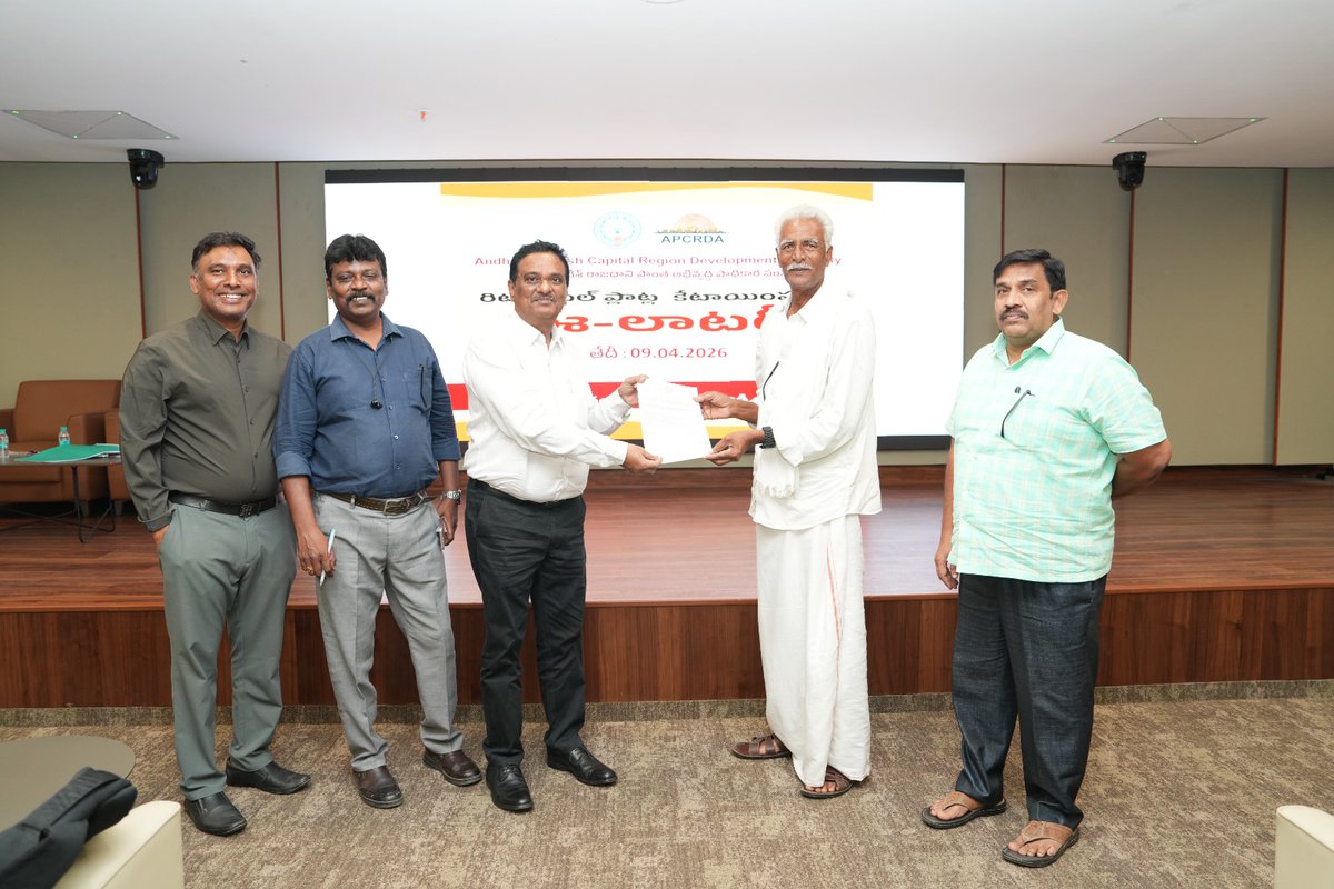 PrajaRajadhani's tweet image. Reinforcing commitment to fair compensation and rehabilitation in Amaravati.

To implement the Negotiated Settlement Policy (NSP), APCRDA conducted an e-lottery on April 9, 2026, at its Rayapudi office, allocating 28 returnable residential plots to farmers affected by road