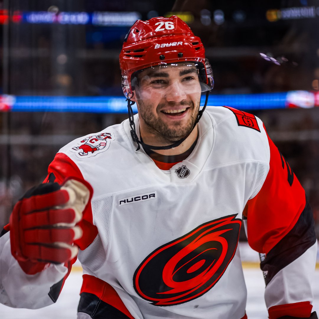 y - Carolina Hurricanes tweet media