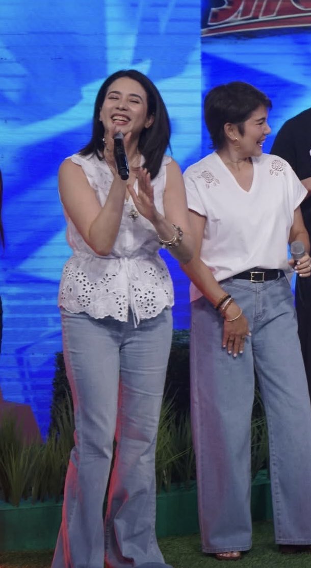 Ganda mo sobra, <a href="/anakarylle/">karylle</a> ✨🤍
 #ShowtimeHOTawAraw