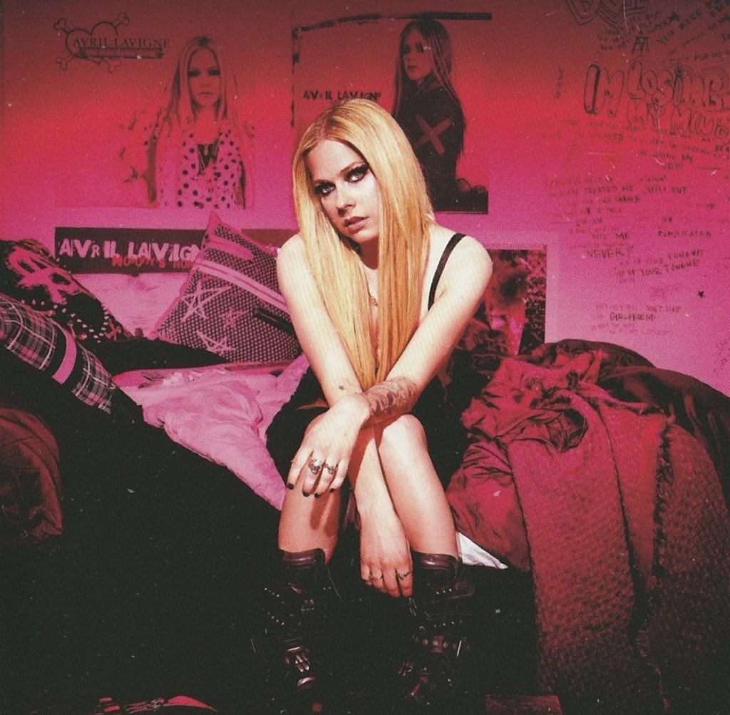Avril Lavigne Spain tweet media