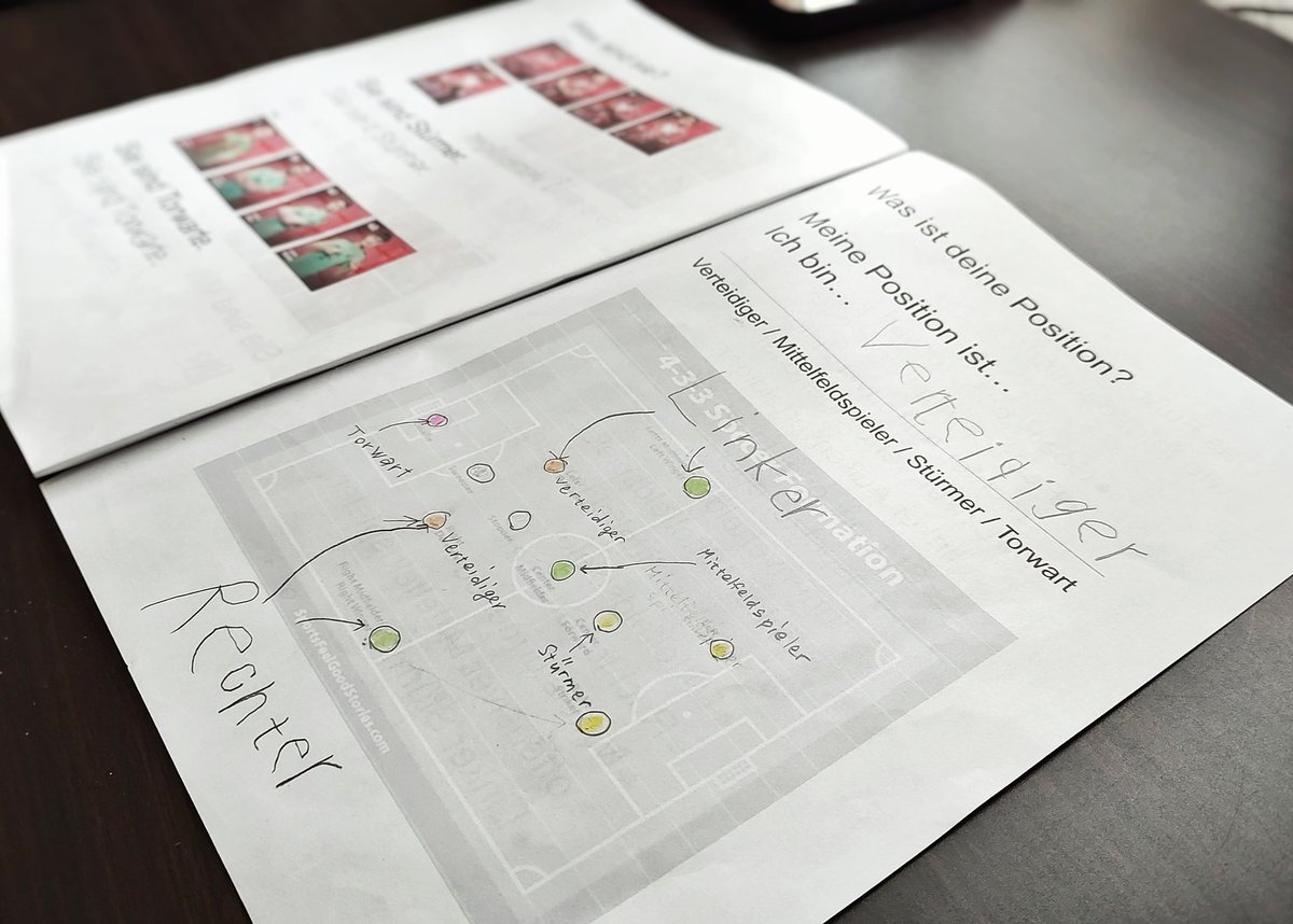 CodesignTokyo's tweet photo. “What’s your position?”
“Verteidiger!”

Living as a German–Japanese family in Japan, we turned our child’s love for football into homemade German learning material.

Mehrsprachig aufwachsen ist schön – aber nicht immer einfach.
Fußball hilft ⚽ https://t.co/S1SLI9ALPI