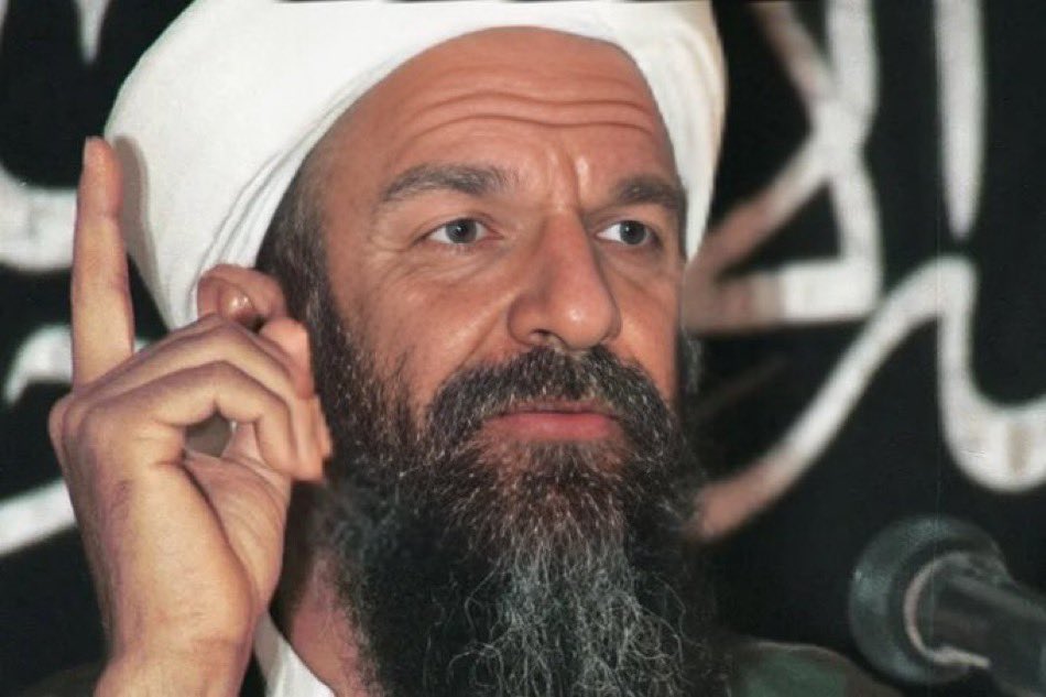 The 👑 tweet media