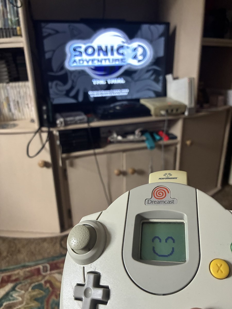 MarshyDaFox's tweet photo. I was just playing Dreamcast today! SA2 Trial version and Tony Hawk 2! #ItsThinking #SegaDreamcast https://t.co/7aml98TazG