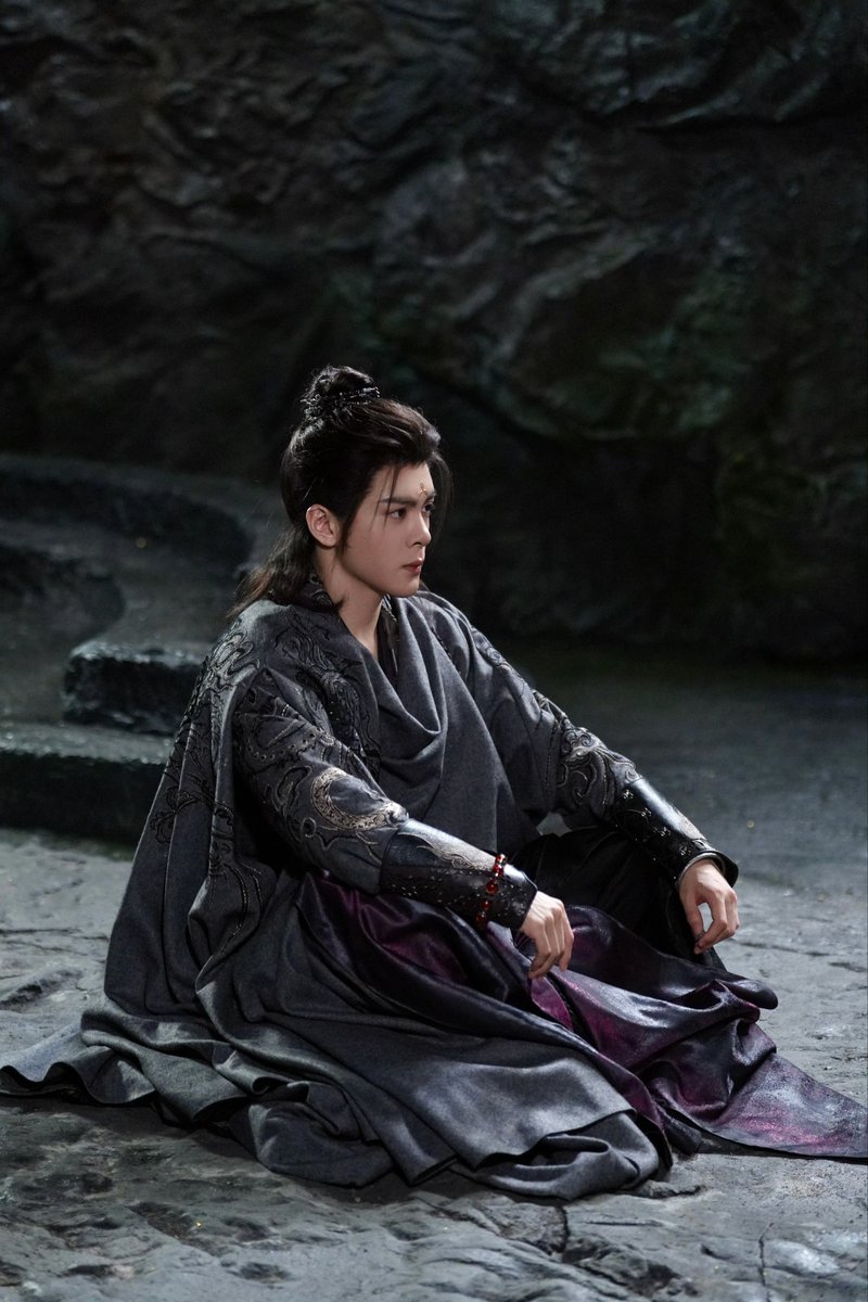 zsxarchives's tweet image. #ZengShunxi studio released new stills of Wu Shiguang 

#VeilofShadows #JosephZeng #曾舜晞 
#月鳞绮纪