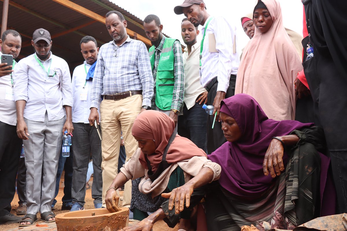 RACIDA_Ngo's tweet photo. Day 2 | #HanaanoProgramme Financial Inclusion Learning Event – Field Visit to Neboi, Mandera

RACIDA led @IGADHealthS, @Concern #HanaanoProgramme partners & government reps from Kenya, Ethiopia & Somalia for a field visit showcasing community savings & loans groups.

#VSLA models are advancing grassroots financial inclusion, but gaps remain in access to credit & formal financial linkages.

The visit also highlighted fuel-efficient stove enterprises, where 33 participants are driving income generation and reinvesting through VSLAs, strengthening the livelihoods–finance nexus.

Bridging community systems, livelihoods & formal finance is critical to scale inclusive solutions.

@Irish_Aid @IrlEmbKenya @IGADPeace