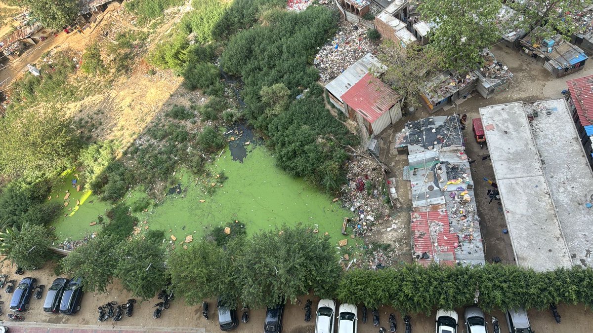 Prashan48121391's tweet photo. It feels like unless more people like Harshit lose their lives, the authorities will never wake up.After repeated complaints, no action has been taken This negligence is unacceptable. How many more lives will it take for the system to act?@OfficialGNIDA  @CeoNoida  @AmarUjalaNews https://t.co/qhm56v9d6G