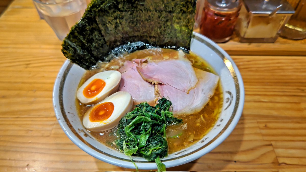 先生おすすめのわいずでラーメン食べてきたよ🍜
濃厚で美味しかった
#音霊魂子