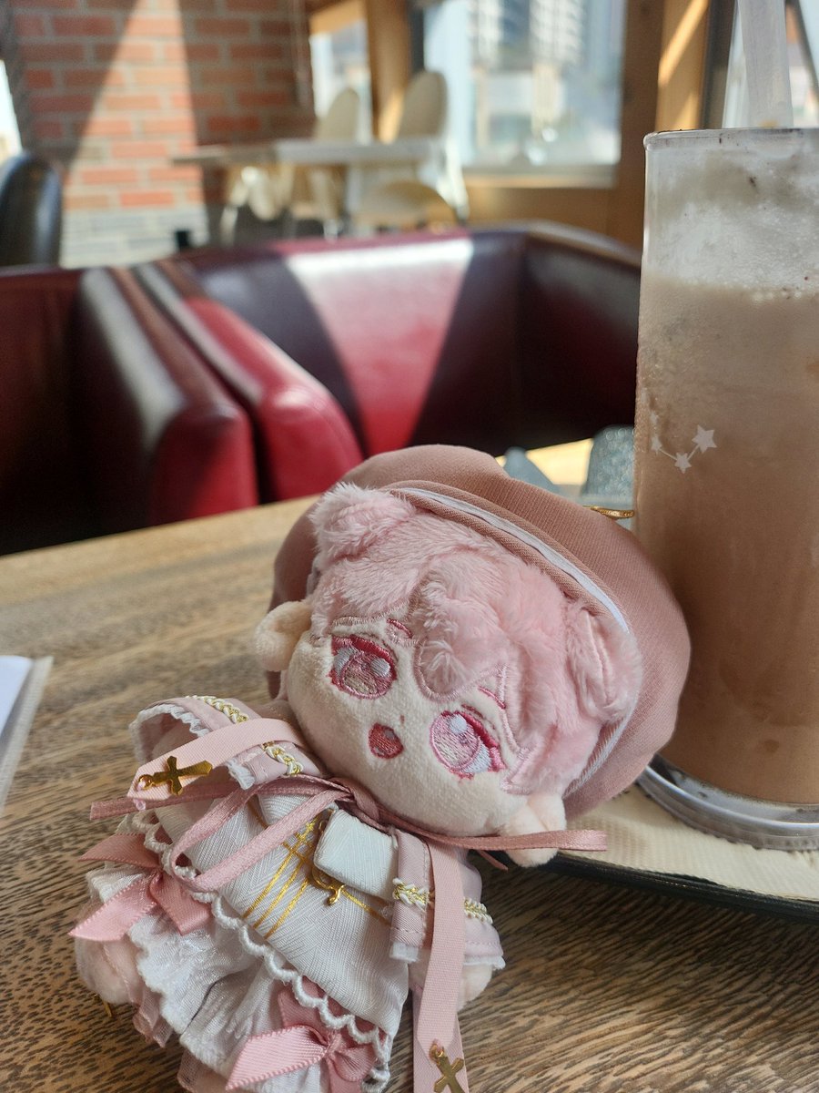 이로롱૮꒰˶˃̵֊ ˂̵˶꒱ა tweet media