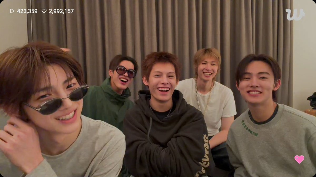 chaz • RED 🎱 tweet media